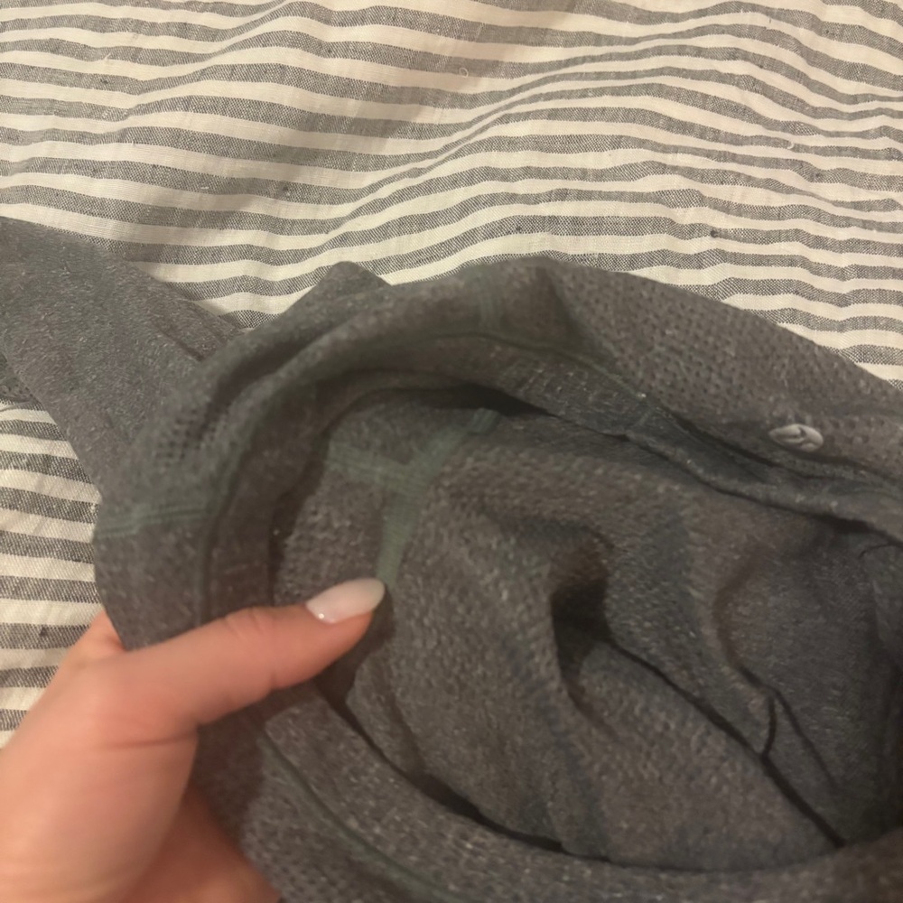 Lululemon long sleeve gray shirt, top for cold weather outdoors, running - Picture 6 of 13